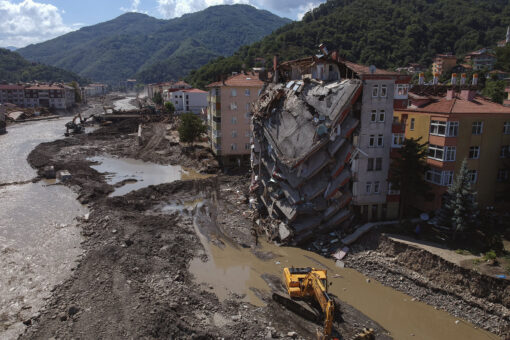 Flooding death toll in Turkey climbs to 72, dozens missing