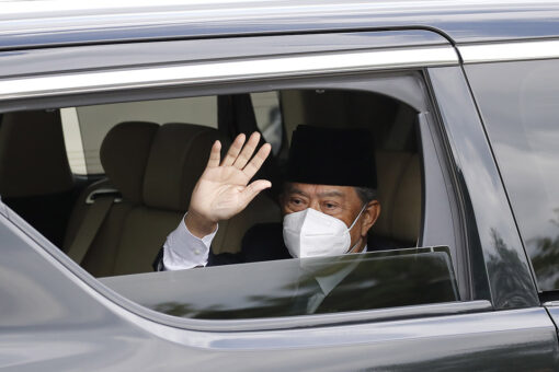Malaysian PM resigns after failing to get majority support