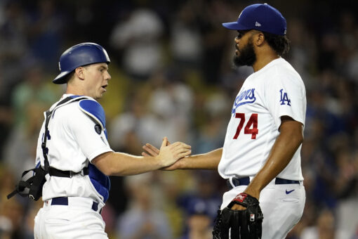 Beaty leads Dodgers past Pirates 4-3 for 5th straight win