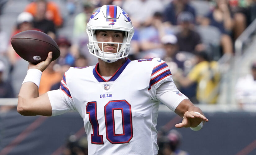 Trubisky shines as Bills roll past Bears with 41-15 win