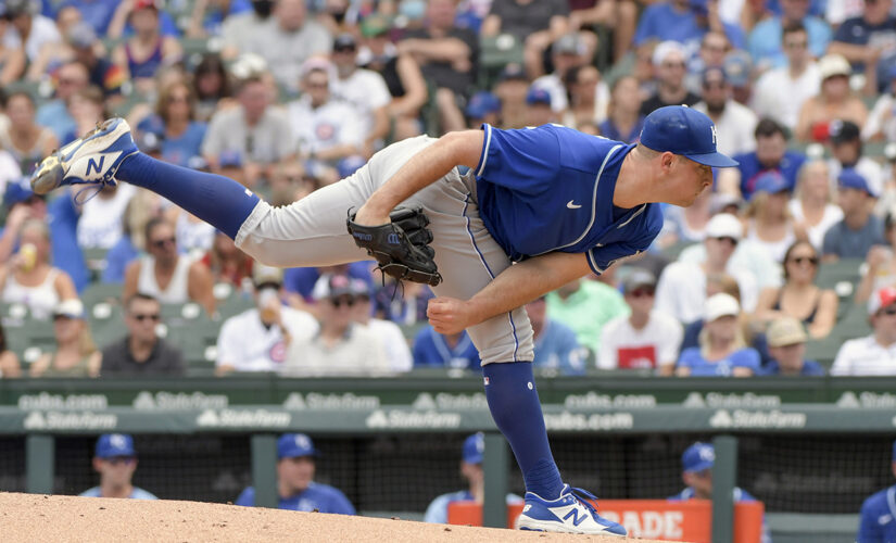 Bubic takes no-hitter into 7th, Royals beat Cubs 4-2