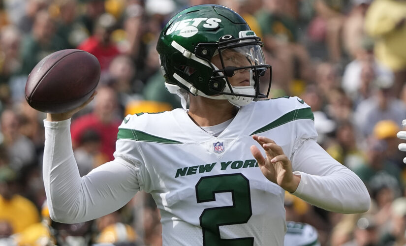 Wilson throws 2 TD passes as Jets beat Packers 23-14