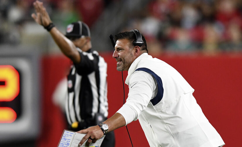 Titans coach Mike Vrabel tests positive for COVID-19