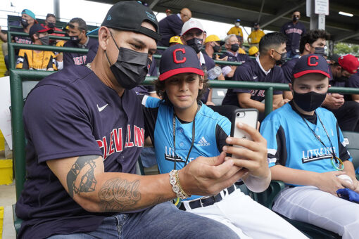 LLWS ties to Major League Baseball easy to find at tourney