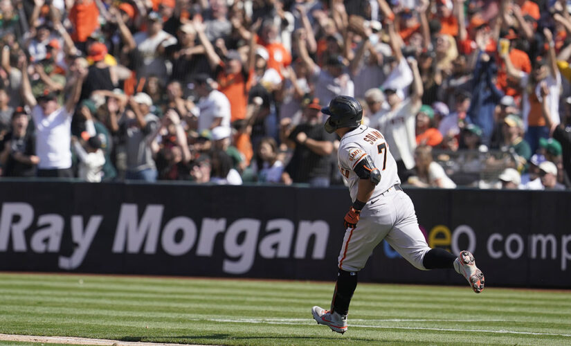 Solano’s pinch-hit, 2-run homer rallies Giants past A’s