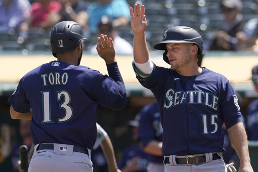 Torrens’ 2-run single helps Seattle sweep stumbling A’s