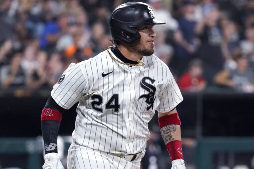 Grandal 8 RBIs in return from IL, White Sox beat Cubs 17-13