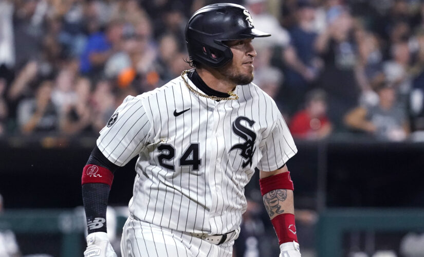 Grandal 8 RBIs in return from IL, White Sox beat Cubs 17-13