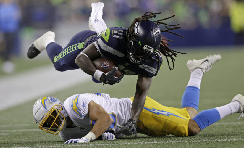 Seahawks thump Chargers 27-0 with most starters sitting