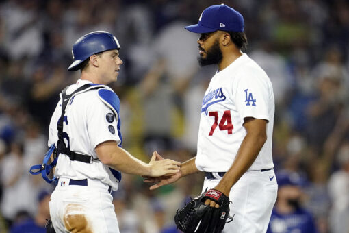 Dodgers rally with 3 runs in 8th to beat Rockies 5-2
