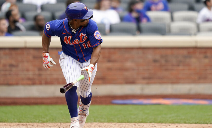 Lindor forces balk, hits 2-run double, Mets beat Nationals
