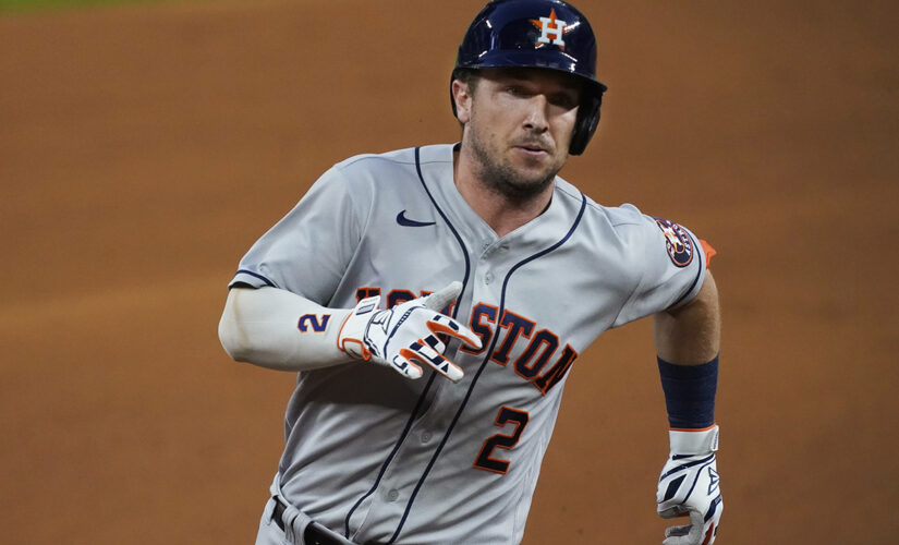 Astros’ Alex Bregman stops to help stranded driver