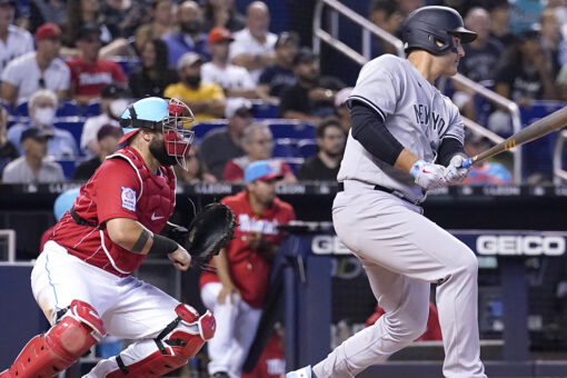 Rizzo shines again with key hit, Yankees beat Marlins 3-1