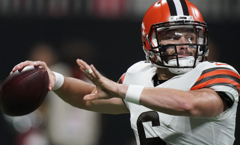 Mayfield throws touchdown pass, Browns beat Falcons 19-10