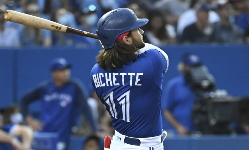 Bichette homers, Stripling pitches Jays past Indians 3-0