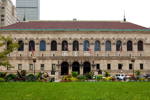 3 Boston police officers injured during arrest at public library after call about man masturbating