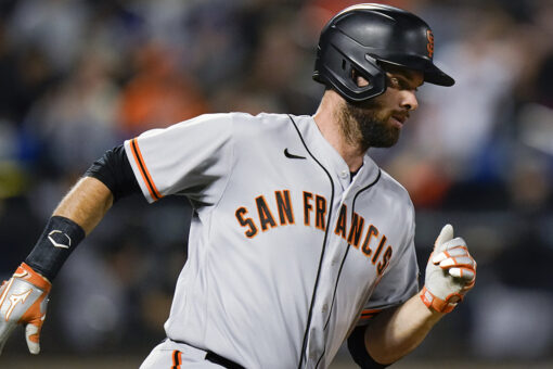 Belt homers twice after grandma’s death, Giants top Mets 8-0