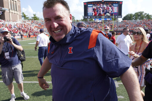Illinois fends off Nebraska in 30-22 season-opening win