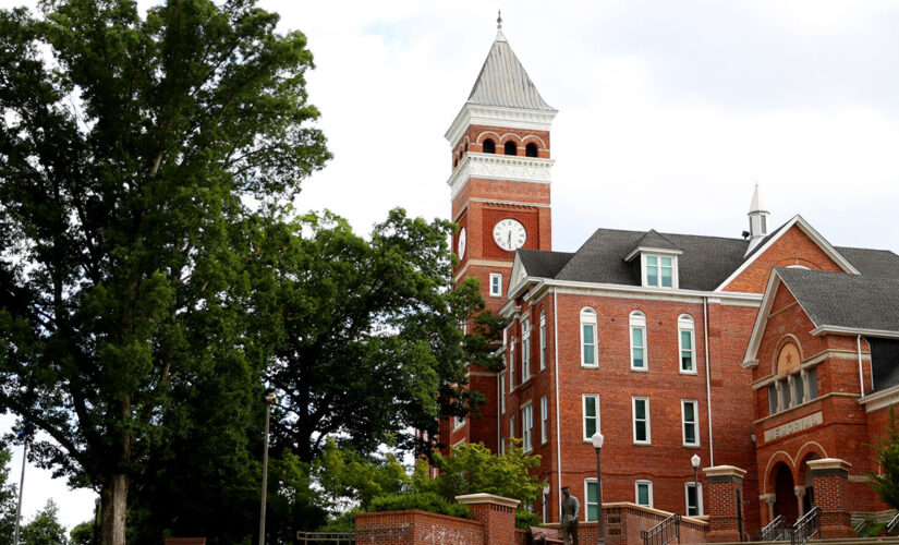 Masks optional at Clemson University, no social distancing