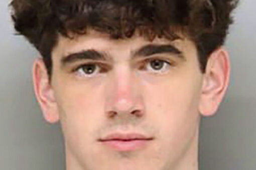 Rape indictment dismissed against Ohio high school football star