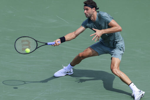 Medvedev advances to W&S quarterfinals; Osaka knocked out