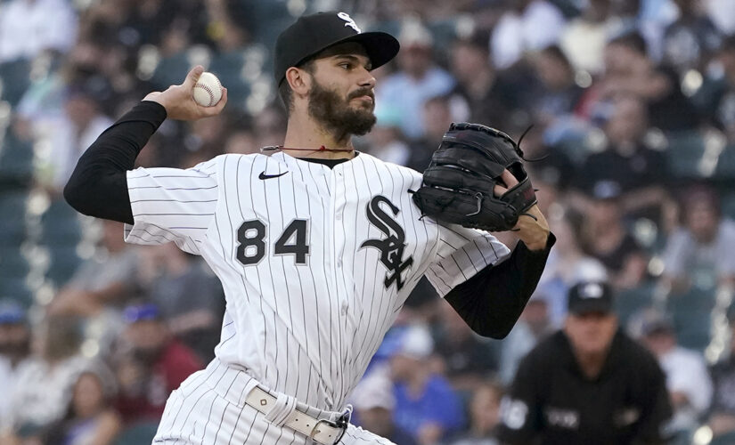 Cease blanks Royals for 6 innings, White Sox win 7-1