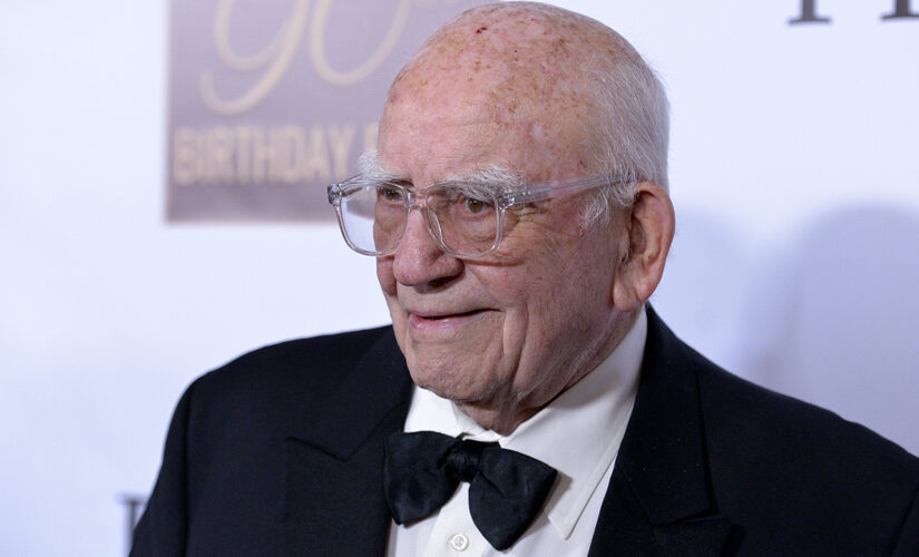 Celebrities pay tribute to Ed Asner following news of his death
