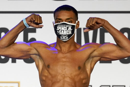 Spence drops out of Pacquiao fight with eye injury; Ugás in