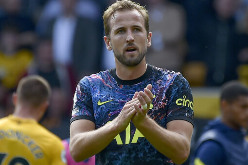 Harry Kane decides to stay at Tottenham amid Manchester City transfer rumors