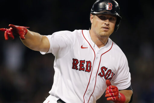 Renfroe homers twice, Red Sox hold on to beat Twins 11-9