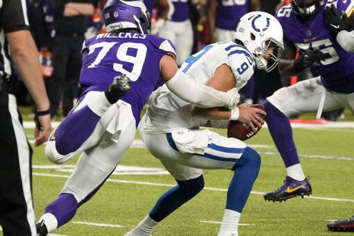 Eason, Colts eke past Vikings 12-10; offenses need more work