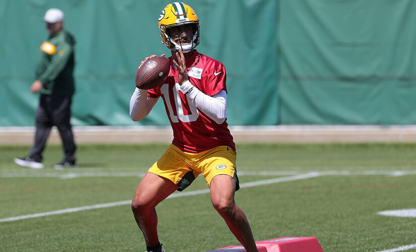 Packers QB Jordan Love panics in preseason loss against Bills