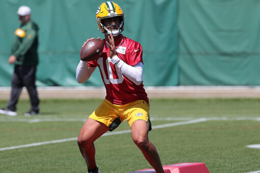 Packers QB Jordan Love panics in preseason loss against Bills