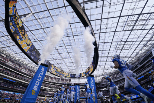 NFL, NFLPA spar over potential COVID vaccine mandate for players