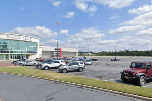Georgia teen shot and killed in shopping mall after food court fight