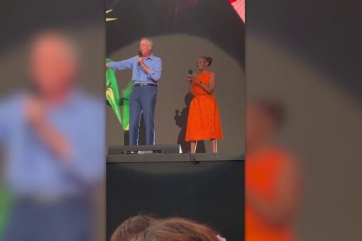 NYC Mayor de Blasio booed at concert cut short by Henri storms