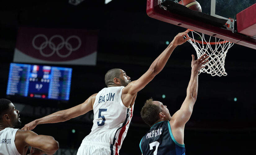 France’s Nic Batum delivers game-saving block in Olympics against Slovenia, will play for gold medal