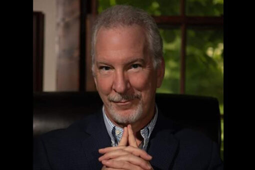 Conservative radio host Phil Valentine dead at 61 following month-long battle with COVID-19