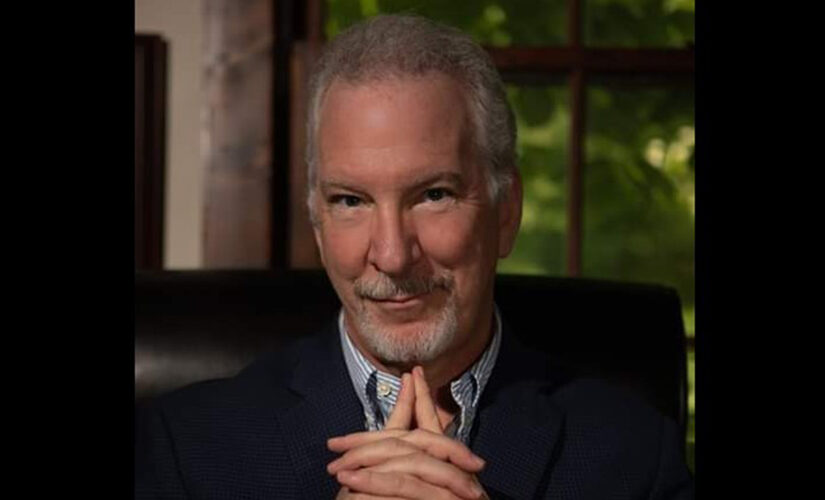 Conservative radio host Phil Valentine dead at 61 following month-long battle with COVID-19