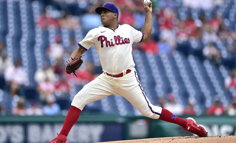 Galvis, Suarez lead Phillies over Arizona for 3rd win in row