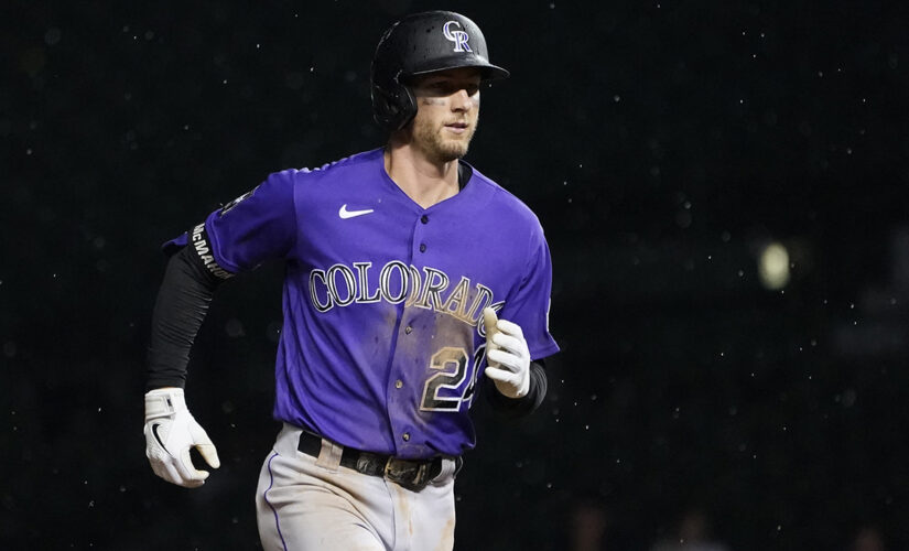 McMahon goes deep in 10th, Rox split long twinbill with Cubs