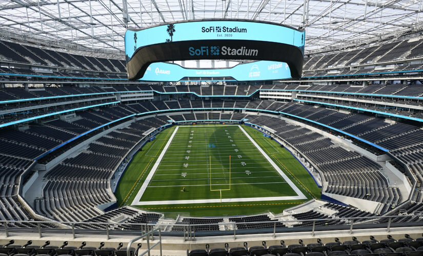 Los Angeles County mandating masks for Rams, Chargers games, as well as other ‘outdoor mega events’