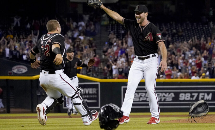 D-backs’ Gilbert throws no-hitter in first career start