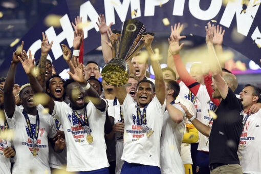 US junior varsity lineup upsets Mexico 1-0 to win Gold Cup