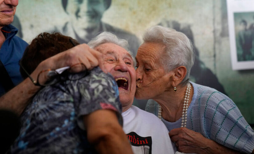 97-year-old American WWII vet reunites with Italians he saved as children