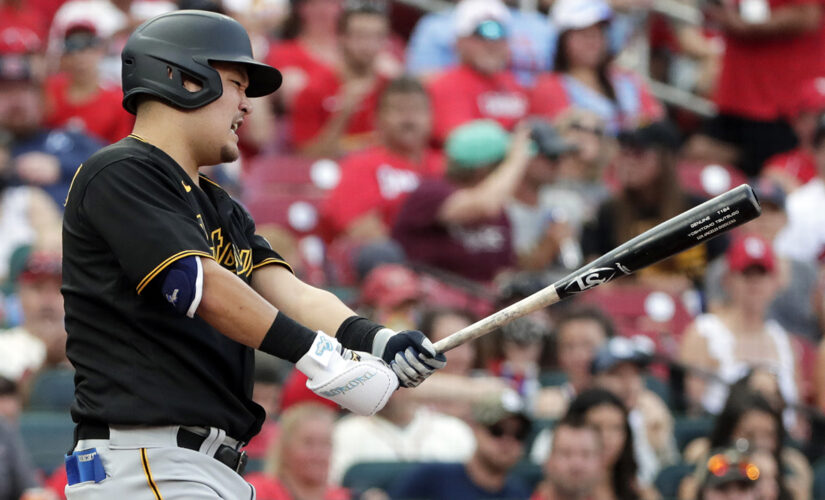 Tsutsugo, Newman homer in Pirates 5-4 win over Cardinals