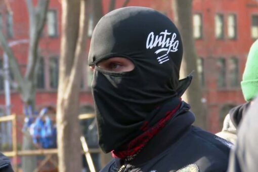 ‘Antifa’ activists clash with anti-mask protesters in bloody skirmish, 1 stabbed
