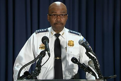 3 DC cops suspended after 1 caught on camera repeatedly punching suspect during arrest: police chief