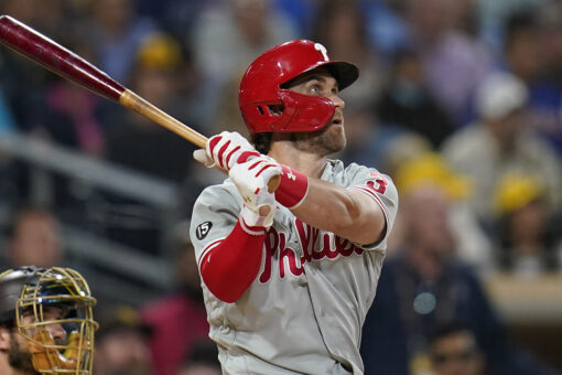 Phillies snap 4-game losing streak with 4-3 win over Padres
