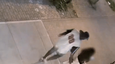 NYC woman fights off groper in brazen attack caught on camera